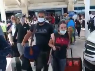 Abrazos Devoran Cancún